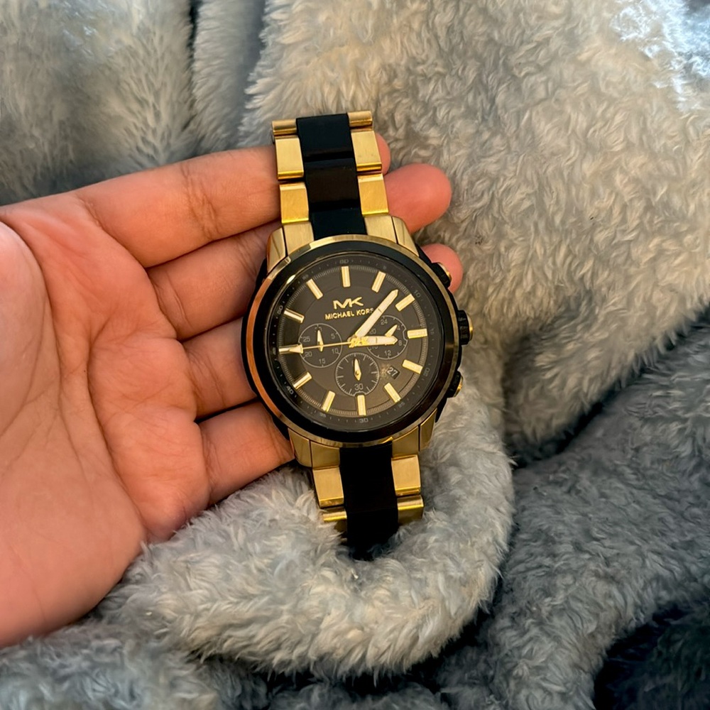 Michael Kors men’s watch very little use excellent conditions